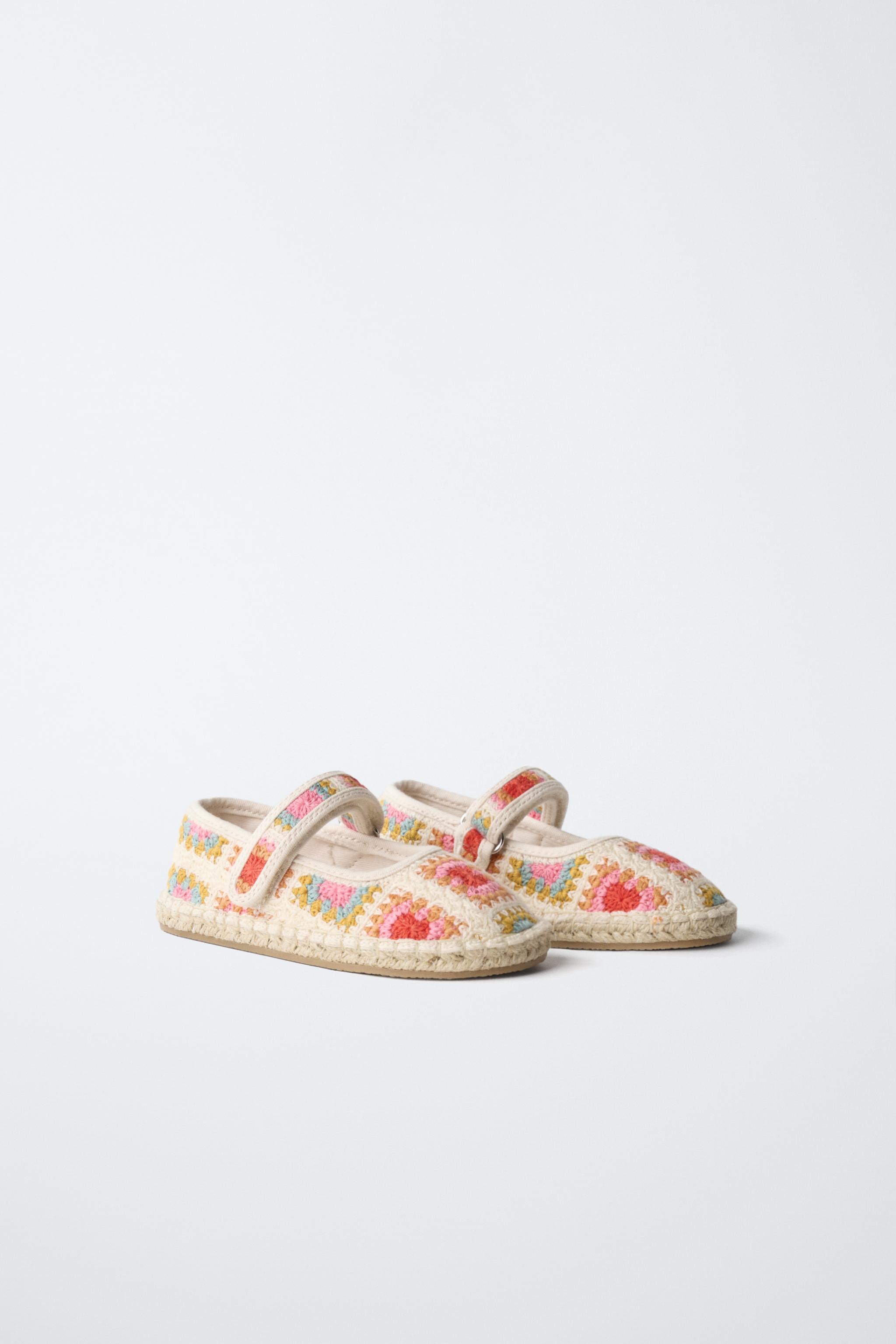 CROCHET EFFECT BALLET FLATS